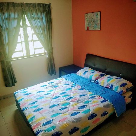 Hma Guesthouse Сепанг Екстериор снимка