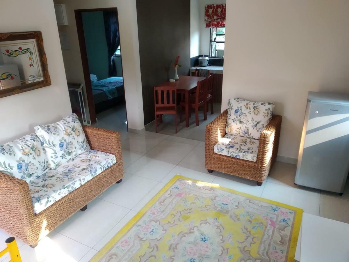 Hma Guesthouse Сепанг Екстериор снимка